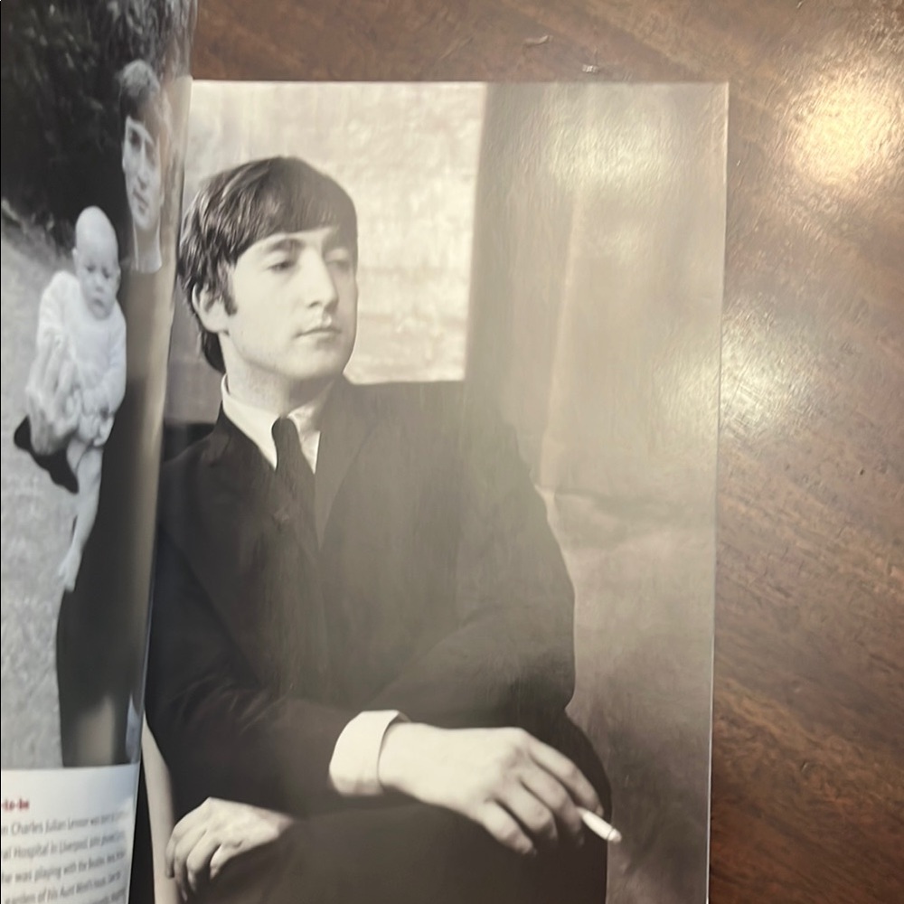 🌷 Life Magazine: Remembering John Lennon - Picture 3 of 5